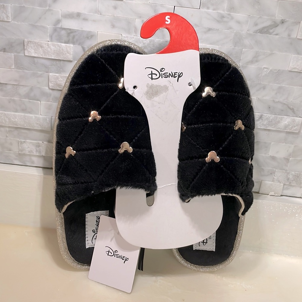 🆕Disney Mickey Mouse Quilted Black/Gold Glitter Slippers & Metallic Icon Charms